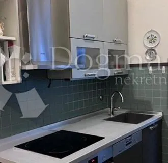 Centar -78.19,1s+db prekrasan pogled na Guverrnerovu palaču - Rijeka
