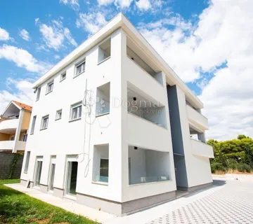 Biograd Na Moru - Stan S1 Prizemlje Kompletno Namješten