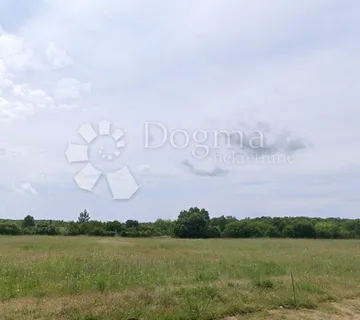 Kanfanar, građevinsko zemljište, industijska zona
