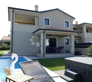 Izvanredna vila na atraktivnoj lokaciji - Poreč