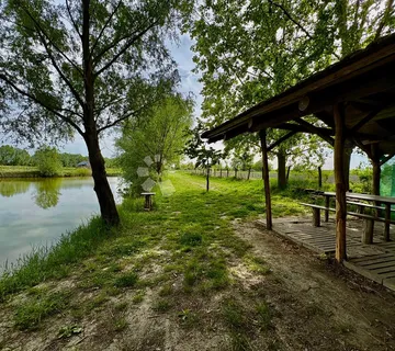 Jezero I Parcela Veliki Investicijskin Potencijal - Darda