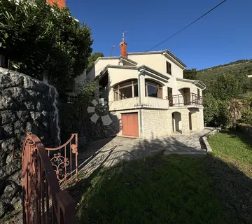 OPATIJA, centar, kuća 300m2, S POGLEDOM - cover