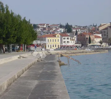 Selce - apartman u centru, 60 metara od plaže - Selce, Crikvenica