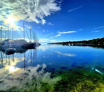 Stan na atraktivnoj lokaciji uz more - Červar-Porat, Poreč