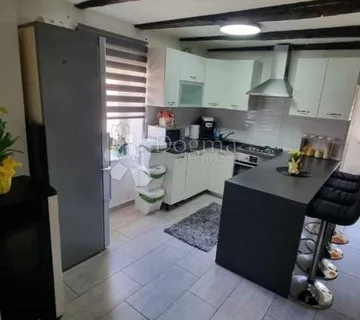 RENOVIRANA ISTARSKA KAMENA KUĆA U OKOLICI POREČA ! - cover