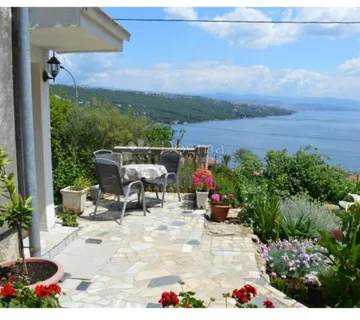 Opatija-Volosko  najam stana - cover