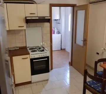 Mali stan za radnike ili par - cover