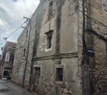 Kuća za adaptaciju 30 m od mora - cover