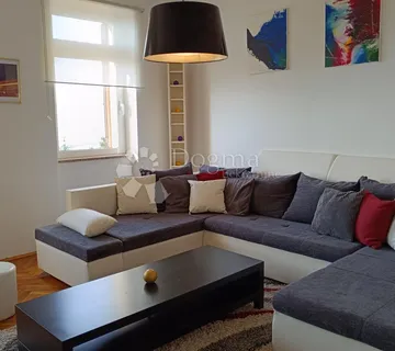 Rijeka, Trsat stan 2s+db, balkon, najam