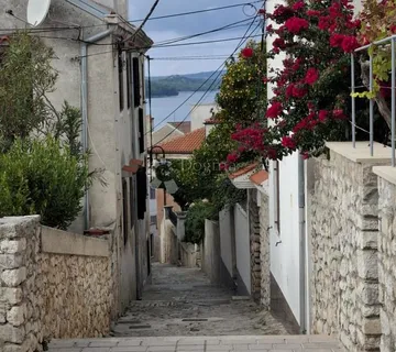 MALI LOŠINJ - cover