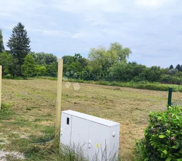 GRAĐEVINSKO ZEMLJIŠTE NOVOSELEC - 2.188m² -BEZ PROVIZIJE - Novoselec, Križ