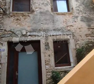 Kamena kuća za adaptaciju - Vodnjan