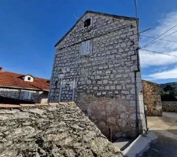 Kamena Starina Za Adaptaciju Na Otoku Braču - Dračevica, Nerežišća