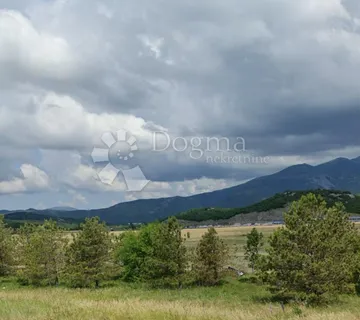 ATRAKTIVAN TEREN ZA INVESTICIJU - cover