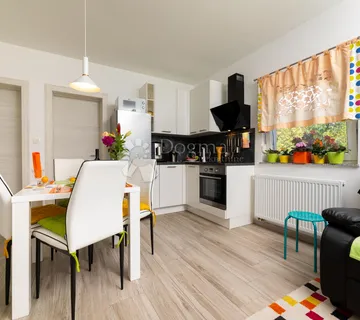 Super apartman blizu Čižića - cover