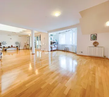 VMD TROETAŽNI UNIKAT - Terasa, GPM! - Zagreb