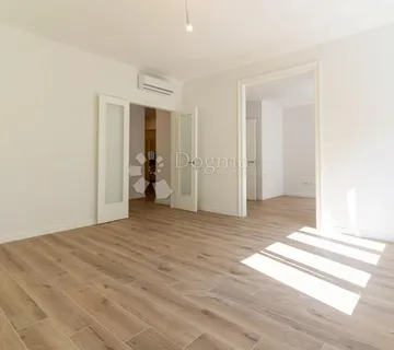 Novoadaptiran (2026) 4S stan 110m2 na vrhunskoj lokaciji Donji grad - Zagreb