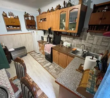 Stan 55m2 uredan širi Centar ,PARKING - Rijeka