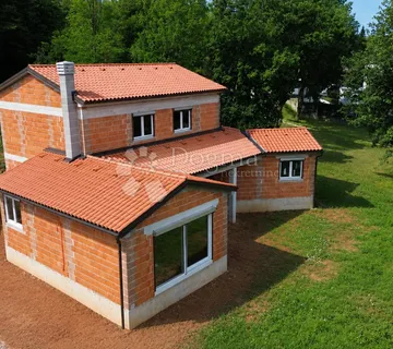SAMO KOD NAS!! LABIN,okolica kuća- ROH BAU na TOP LOKACIJI