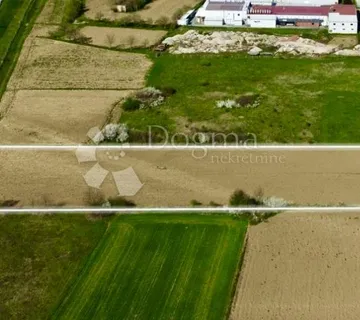 Komercijalno Zemljište-Križevci Brza Cesta - Cubinec, Križevci