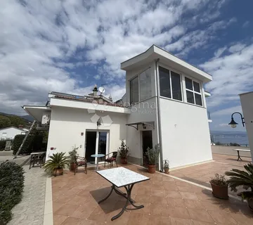 LOVRAN, CENTAR, kuća s apartmanima, 690m2