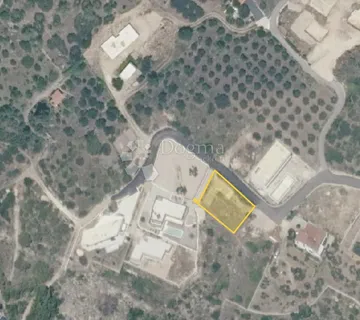VODICE, Atraktivno građevinsko zemljište pravilnog oblika, 604 m2 - cover