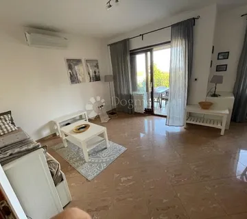 IČIĆI -46M2,1S+DB ,UREĐEN ,NAMJEŠTEN - cover