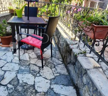CRES, čarobna kuća - cover