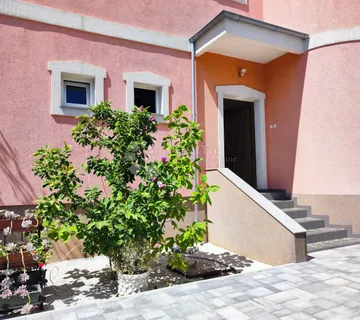 Apartmanska kuća , Zadar, Stanovi - cover