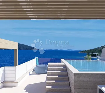 Unikatan trosobni stan sa bazenom u prvom redu do mora - S3 (S) - Grebaštica, Šibenik