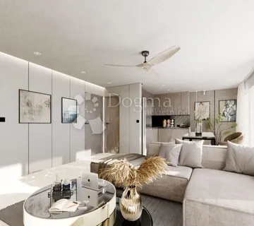 PRILIKA!! apartman 116m2 Crikvenica 50m od mora - cover