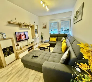 Funkcionalan i prostran 3‑sobni stan u Sloboštini - cover