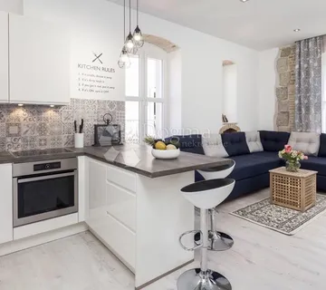 EKSKLUZIVNA INVESTICIJSKA PRILIKA | Dvoetažni luksuzni kompleks (10 apartmana) u samom centru Splita