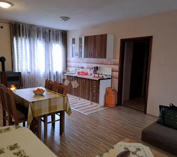 Topusko veliki stan blizu lječilišta