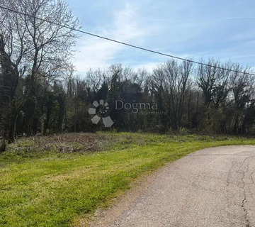 Građevinsko 4310 m2 i poljoprivredno 1378 m2 zemljište - cover