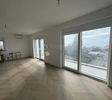 Moderan, izuzetno prostran stan 110m² – Kostrena - cover