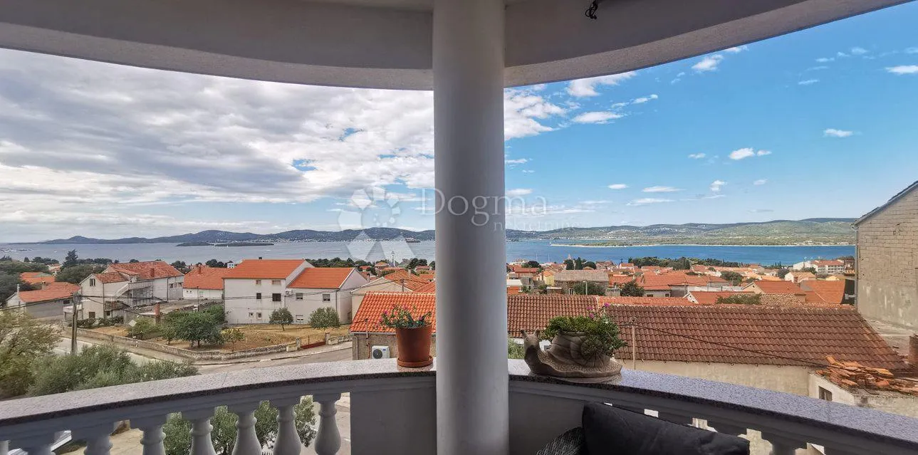 Apartmanska kuća u Sv. Filip i Jakovu – idealna investicija! - cover