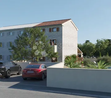 Istarska ljepotica s pogledom na more - cover