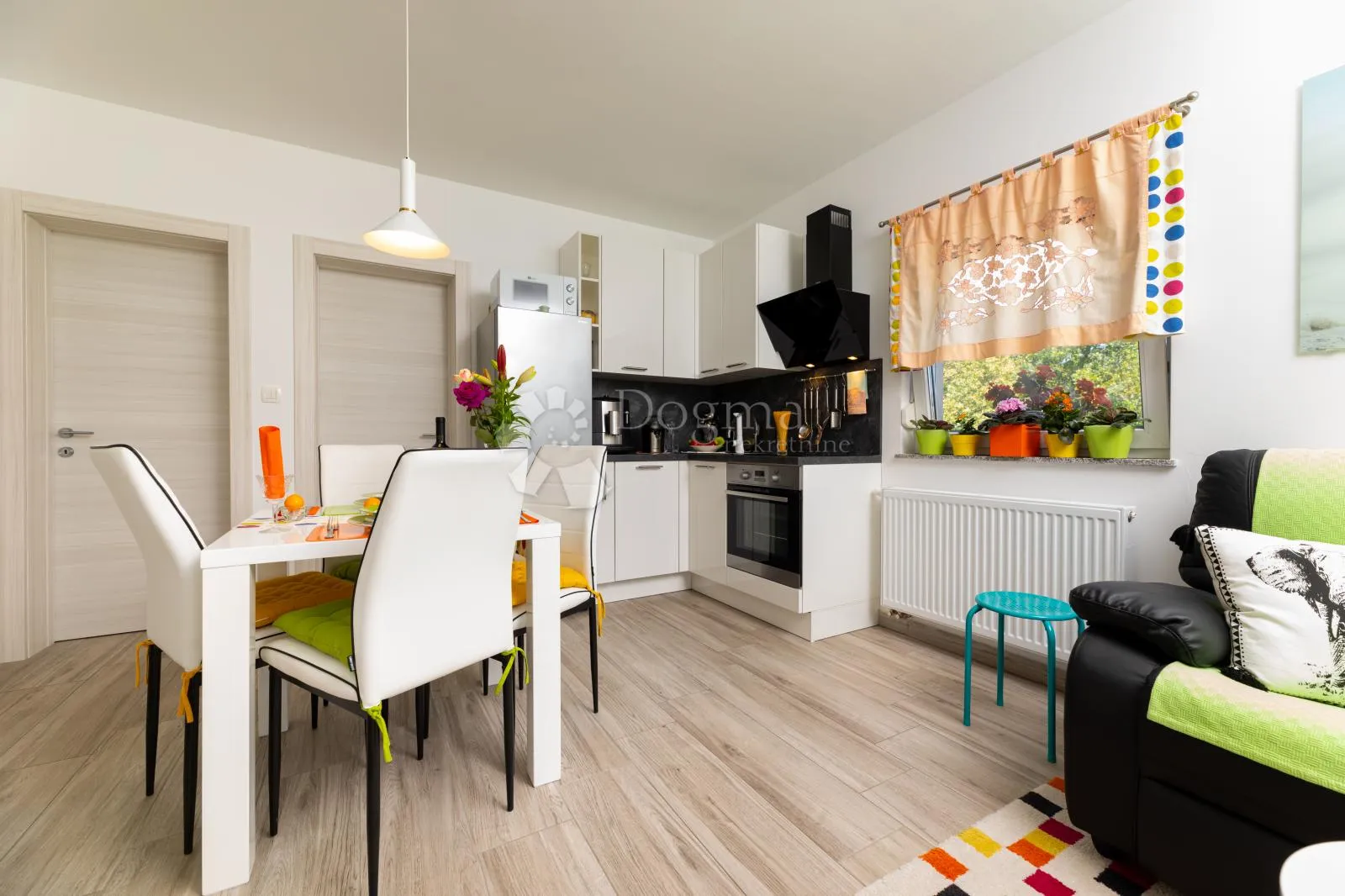 Super apartman blizu Čižića - cover