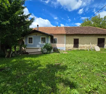 Kurija s dušom i velikim imanjem blizu Zagreba - cover