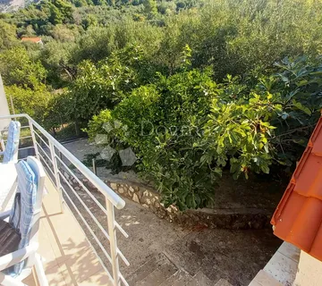 Kuća za odmor s pogledom na more - cover