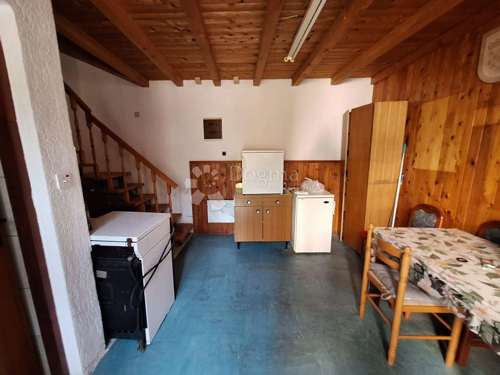 PUNAT- STAN U CENTRU GRADA - cover