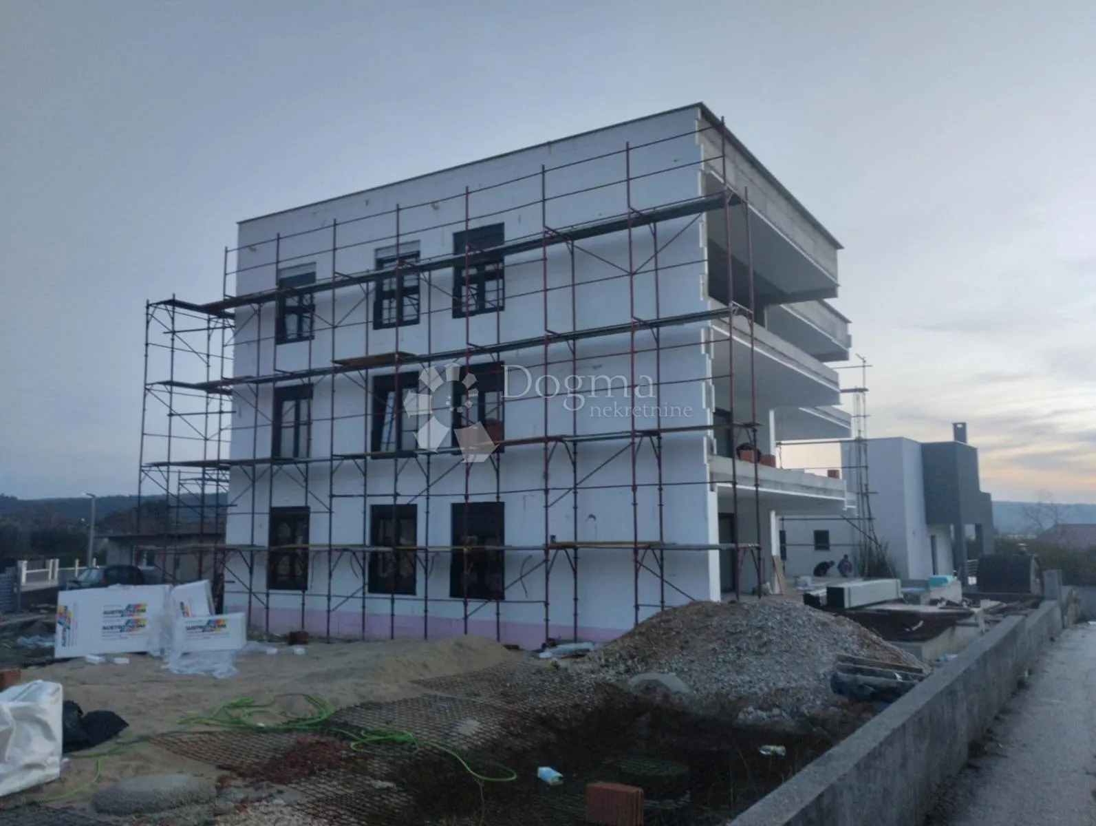 Ekskluzivni penthouse uz more, terasa 120 m² - cover