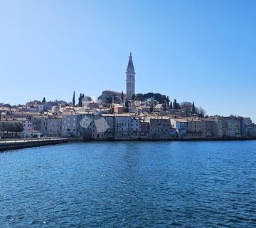 ROVINJ, STAN 120M OD MORA - cover