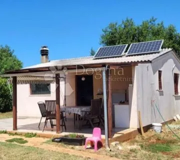 KUĆA S MASLINIKOM – MARČANA - cover