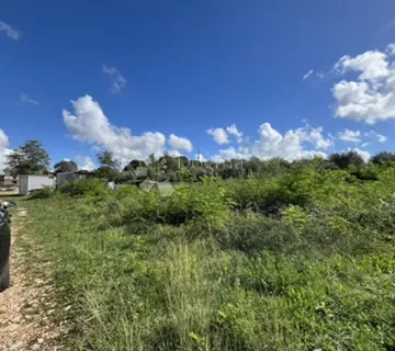 ZEMLJIŠTE BLIZU SLOVENSKE GRANICE - cover