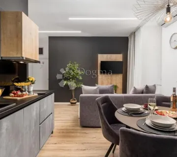 Tri predivna apartmana u centru Rijeke - cover