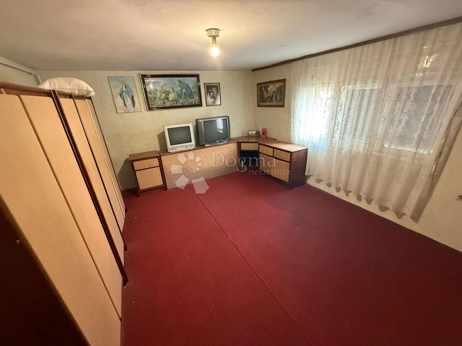 Kuća za adaptaciju s velikim zemljištem - cover