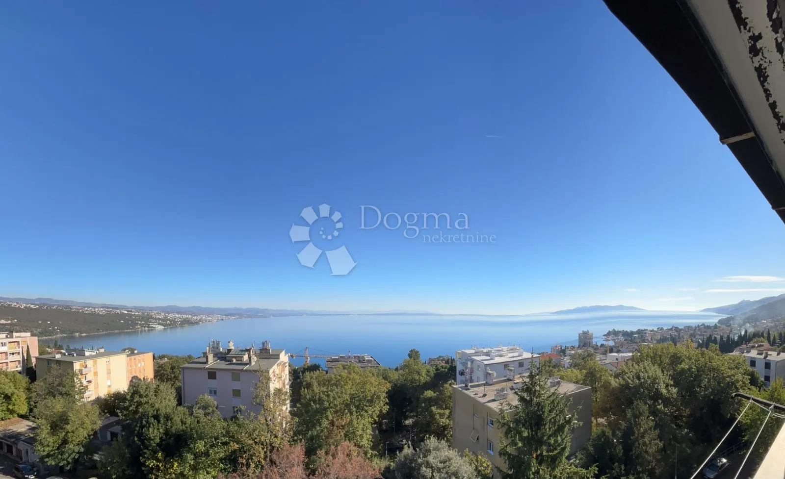 Stan, 47 m² s balkonom i panoramskim pogledom – SNIŽENA CIJENA - cover