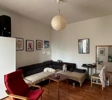 JEDNOSOBNI STAN  - CENTAR PULE, KOD SVEUČILIŠTA - cover